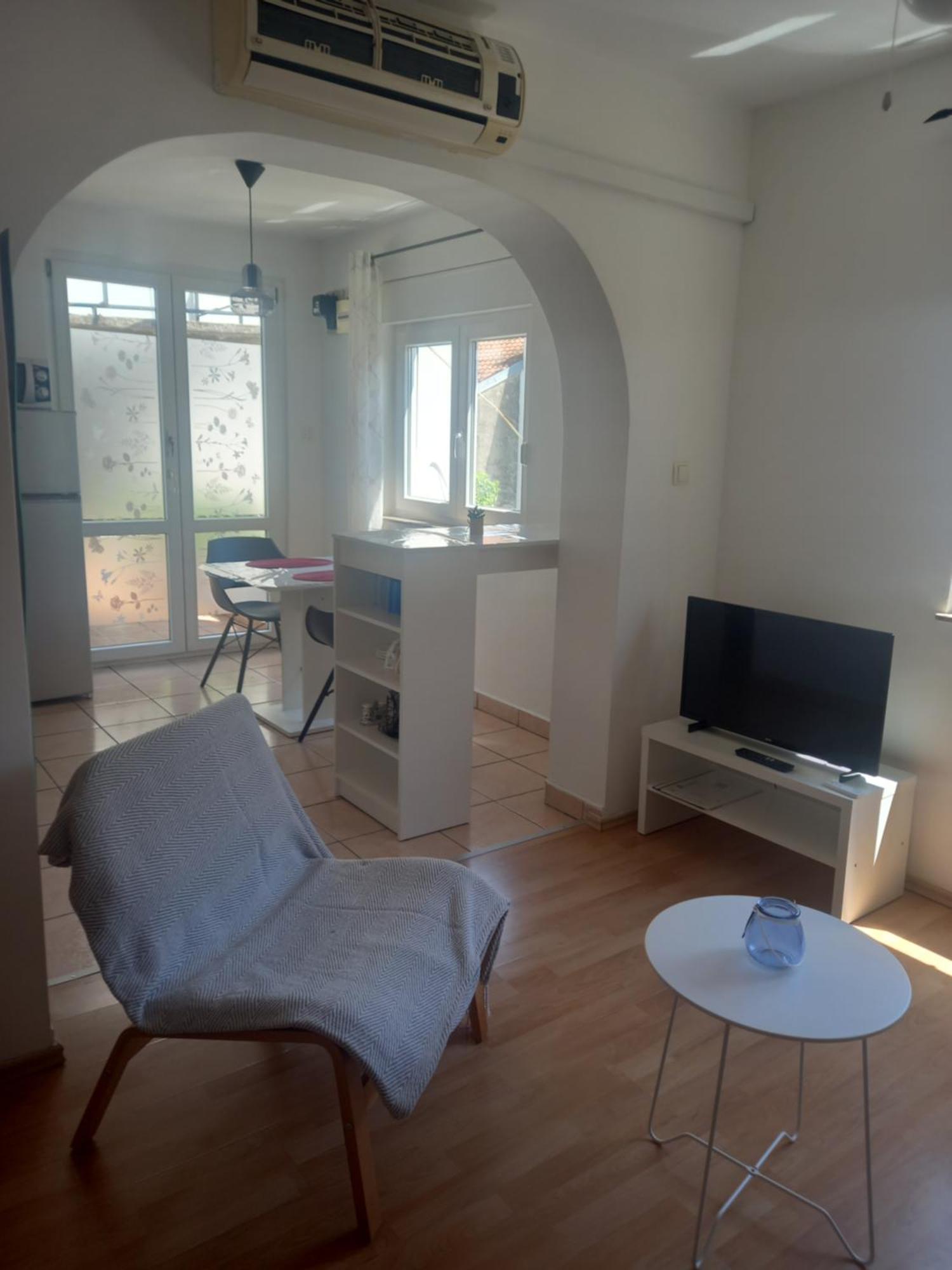 Apartmani Iris I Ana Crikvenica Exterior photo